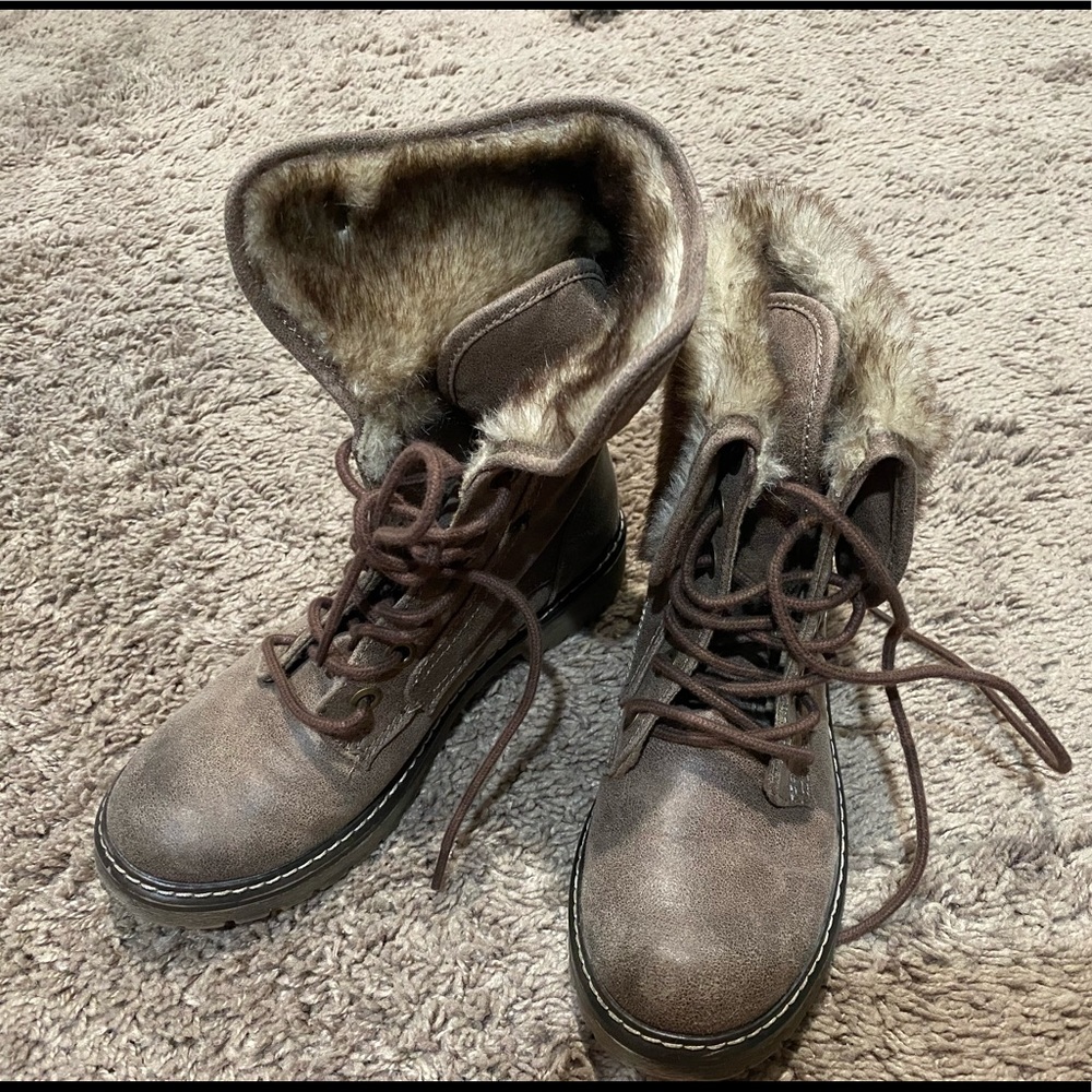 Mossimo Supply Co. Fur lined lace up boots